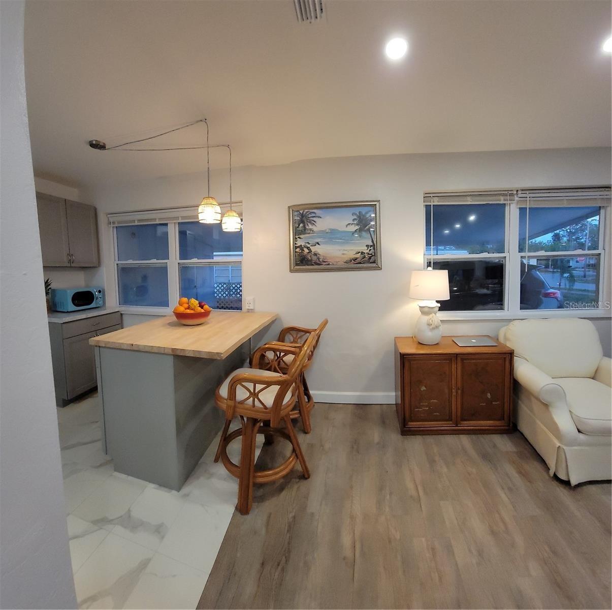 Image 8 of 23 For 8134 Aero Avenue