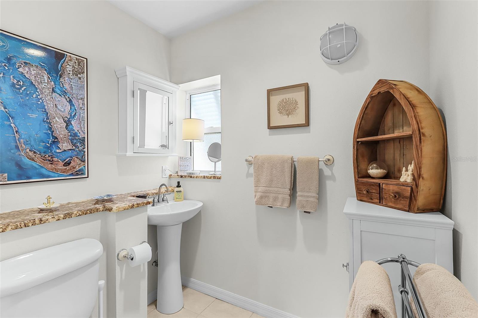 Image 10 of 52 For 16137 Bowline Street