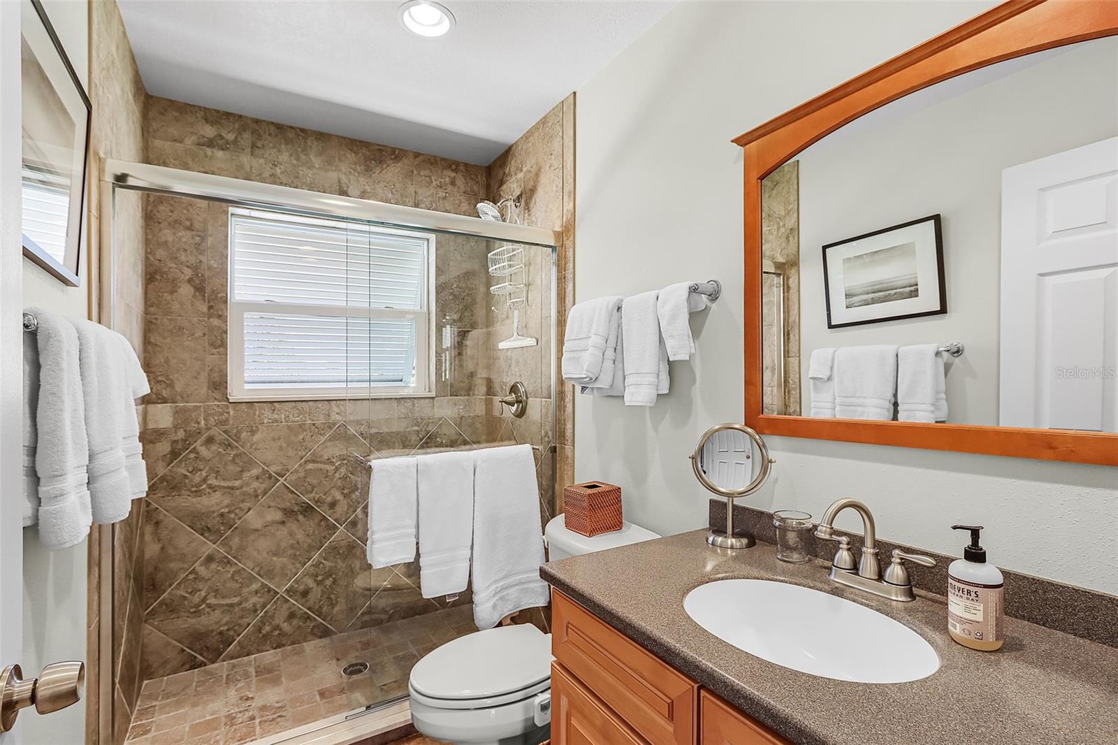 Image 26 of 52 For 16137 Bowline Street