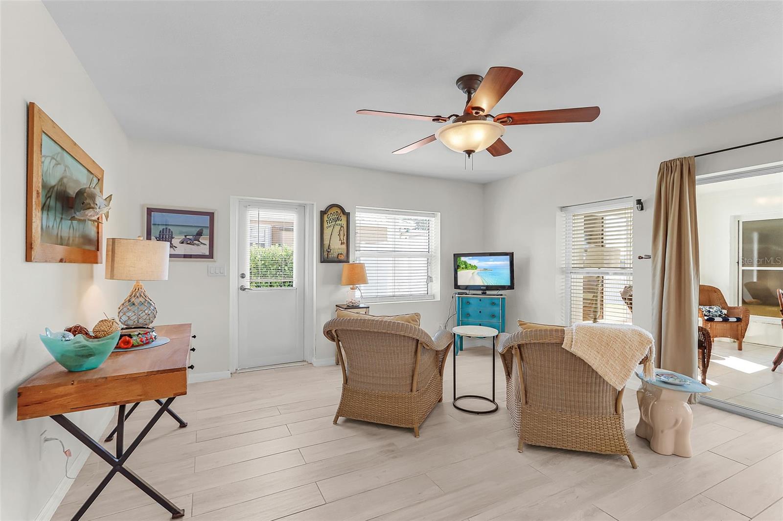 Image 3 of 52 For 16137 Bowline Street