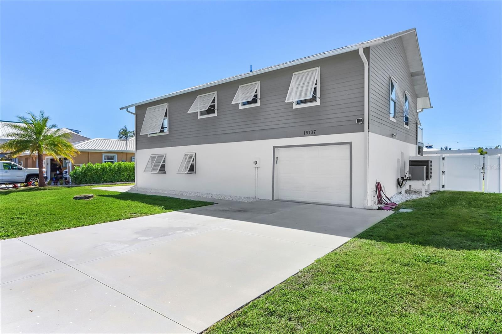 Image 42 of 52 For 16137 Bowline Street