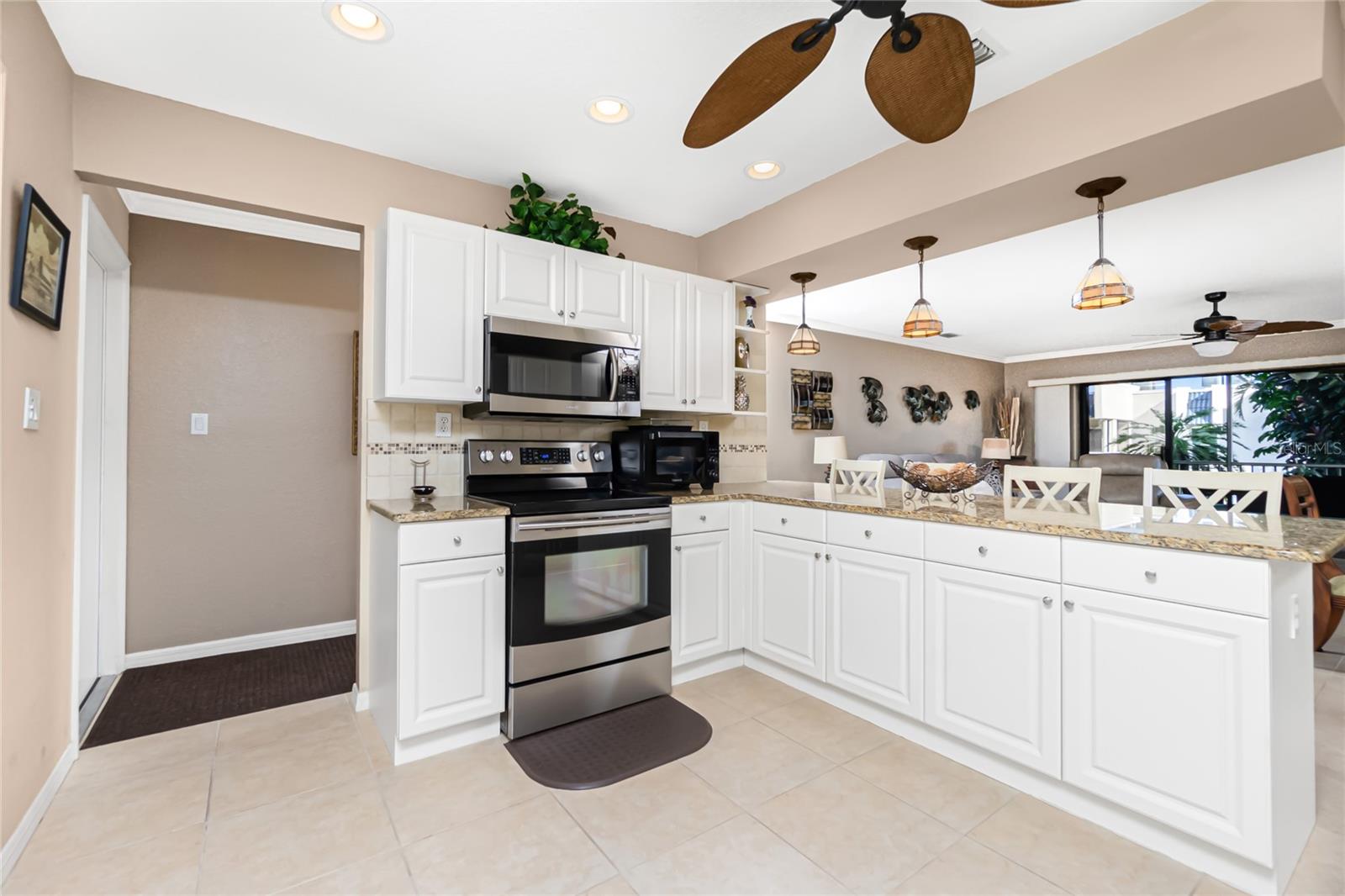 Image 17 of 57 For 316 Coldeway Drive 38