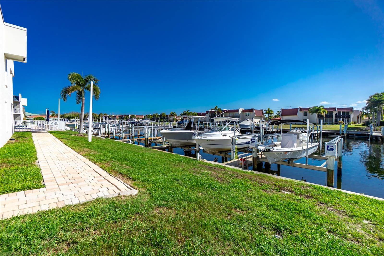 Image 42 of 57 For 316 Coldeway Drive 38