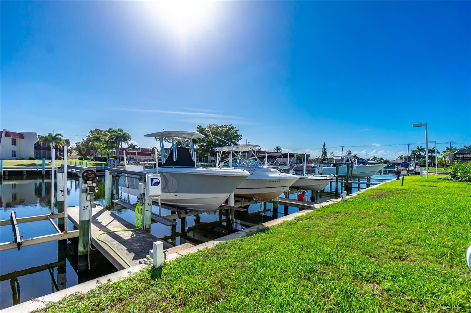 Image 43 of 57 For 316 Coldeway Drive 38