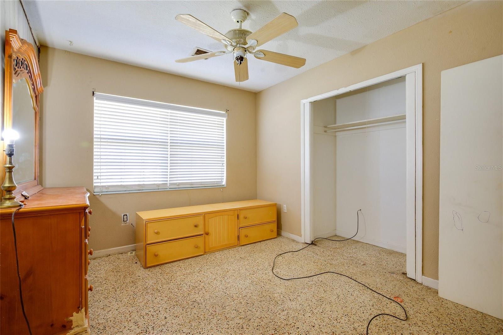 Image 12 of 19 For 2405 21st Avenue W