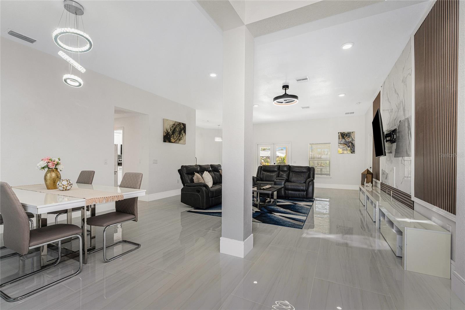 Image 11 of 22 For 22497 Vale Avenue