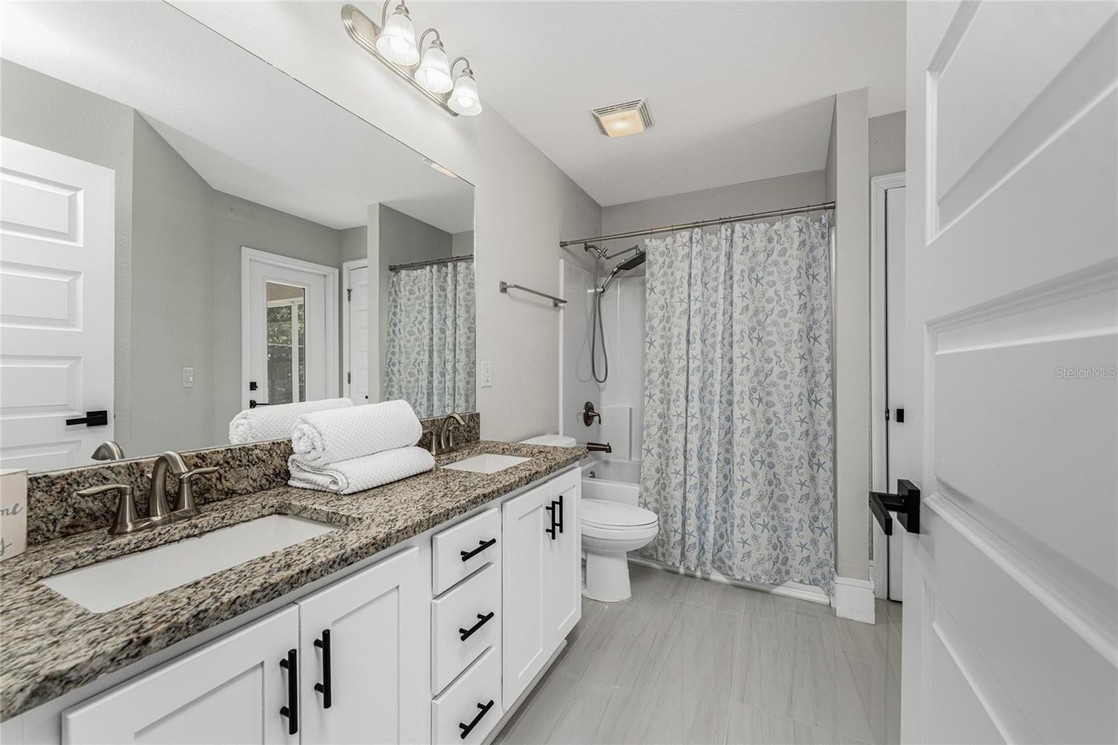 Image 14 of 22 For 22497 Vale Avenue