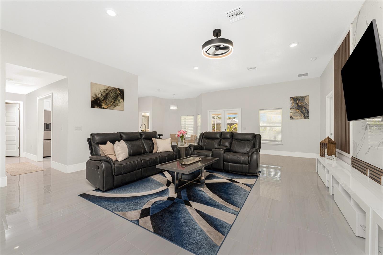 Image 4 of 22 For 22497 Vale Avenue