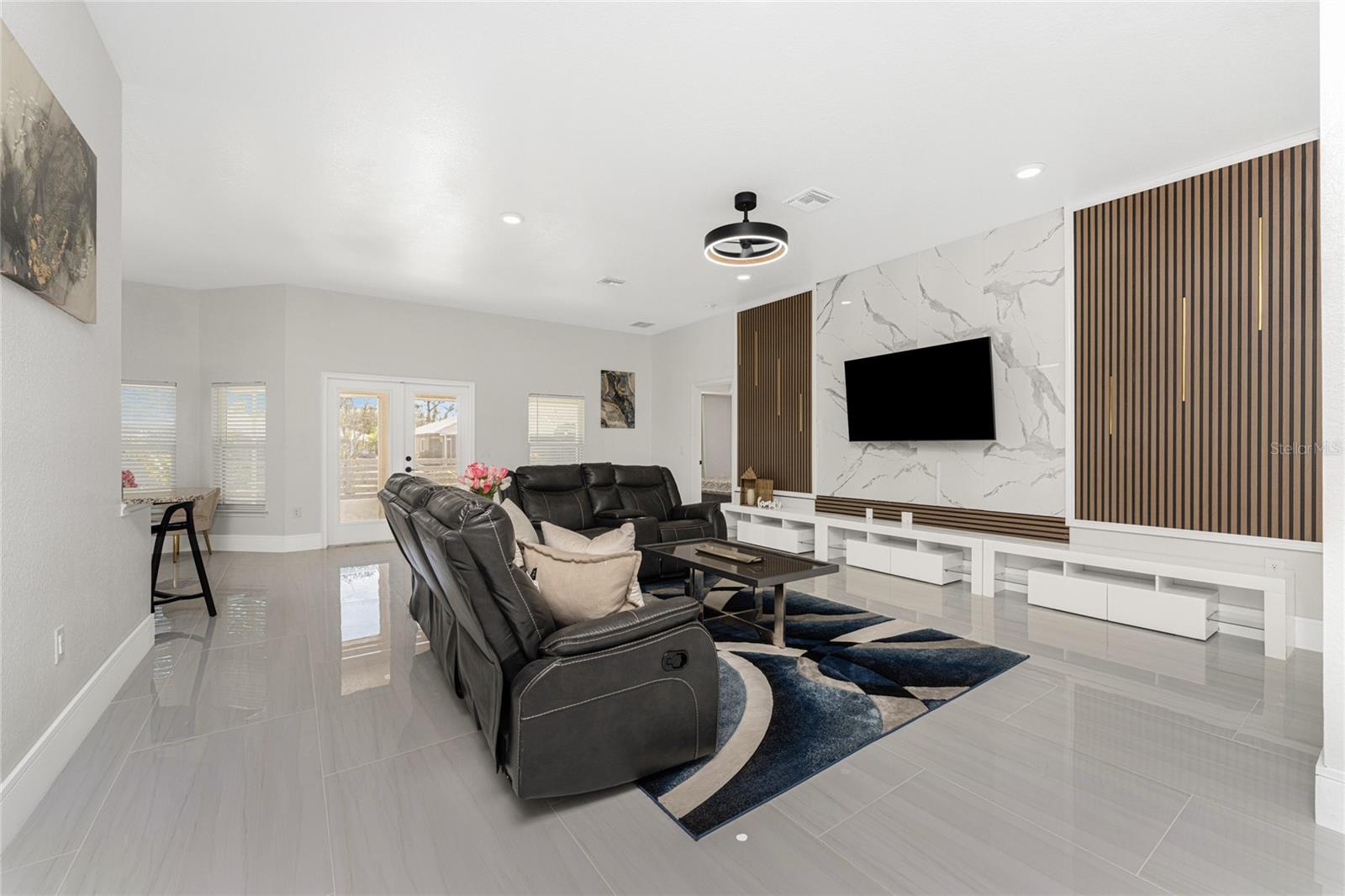 Image 5 of 22 For 22497 Vale Avenue