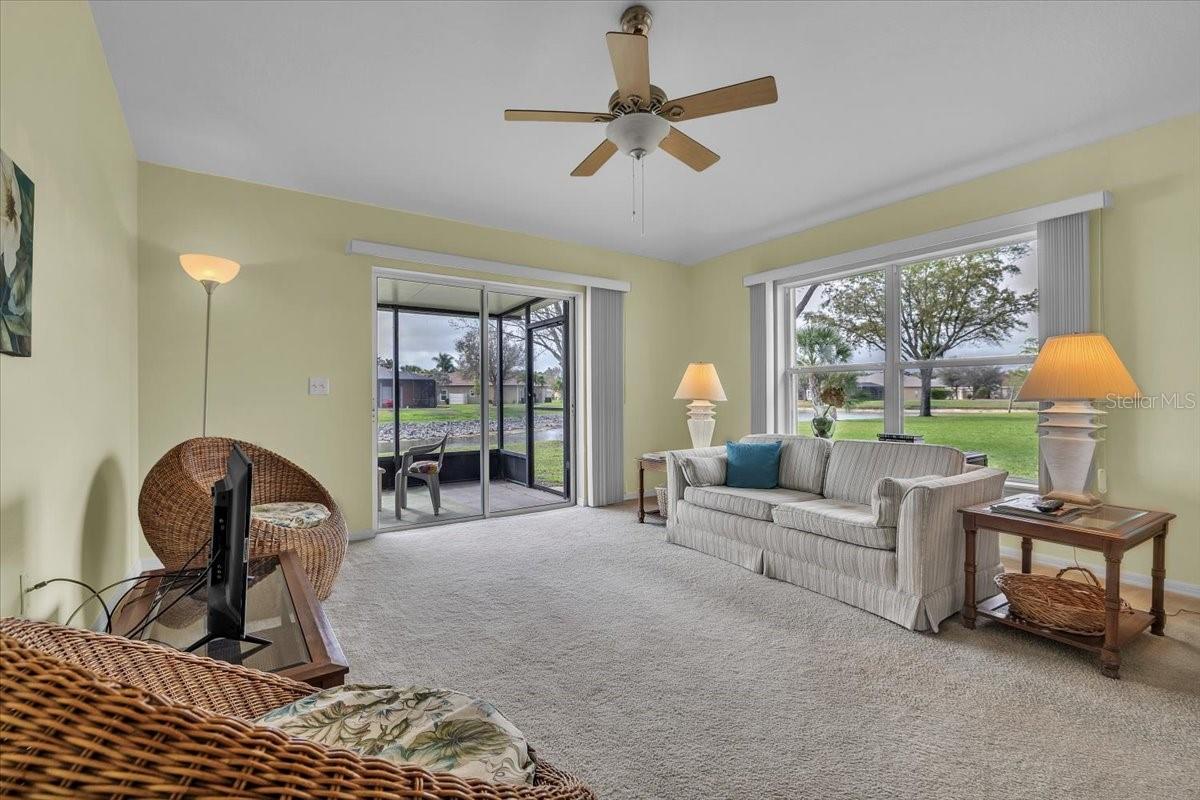 Image 14 of 40 For 24483 Lakeside Manor