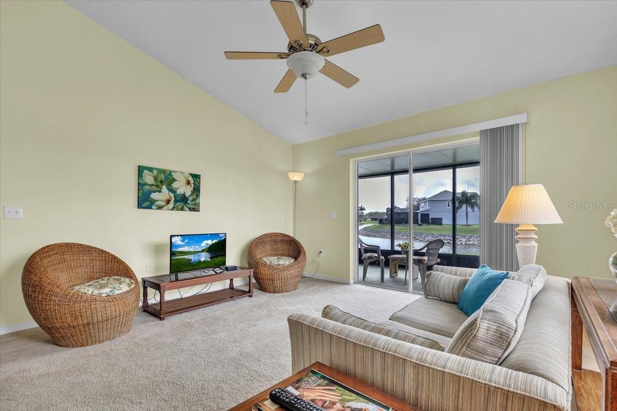 Image 15 of 40 For 24483 Lakeside Manor