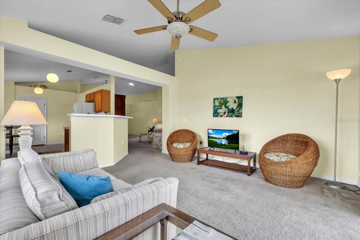 Image 17 of 40 For 24483 Lakeside Manor