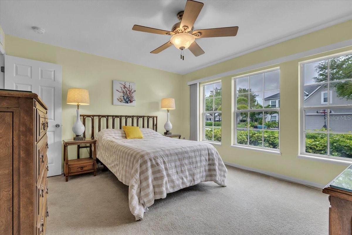 Image 23 of 40 For 24483 Lakeside Manor