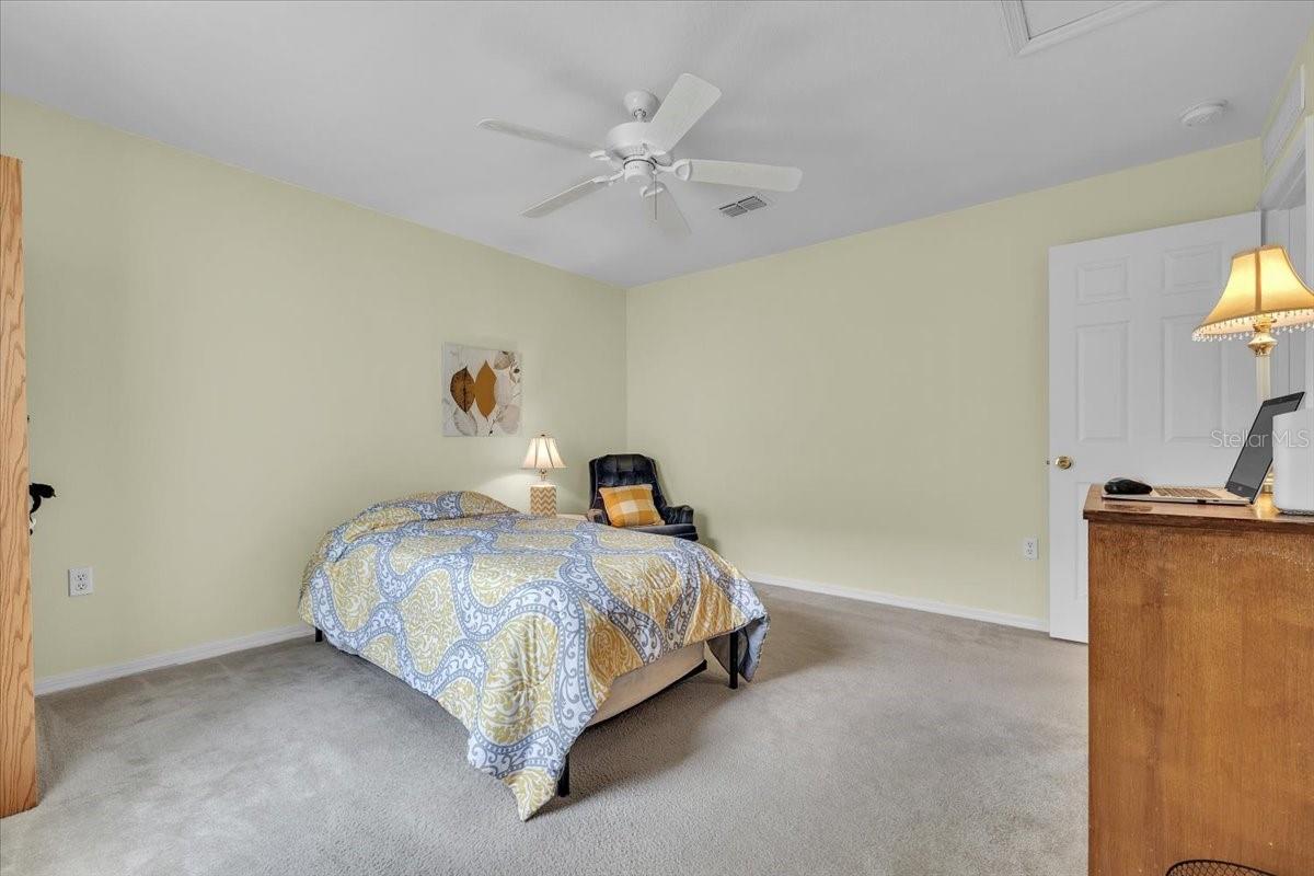 Image 27 of 40 For 24483 Lakeside Manor