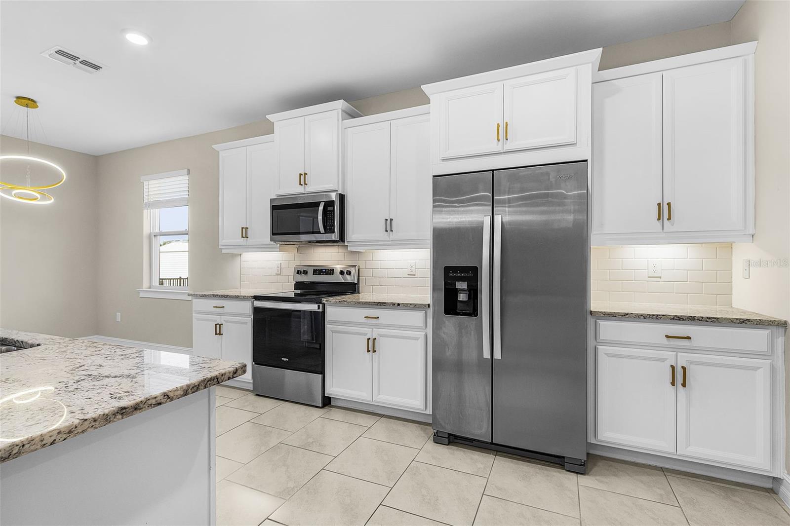 Listing photo id 18 for 838 2nd Street