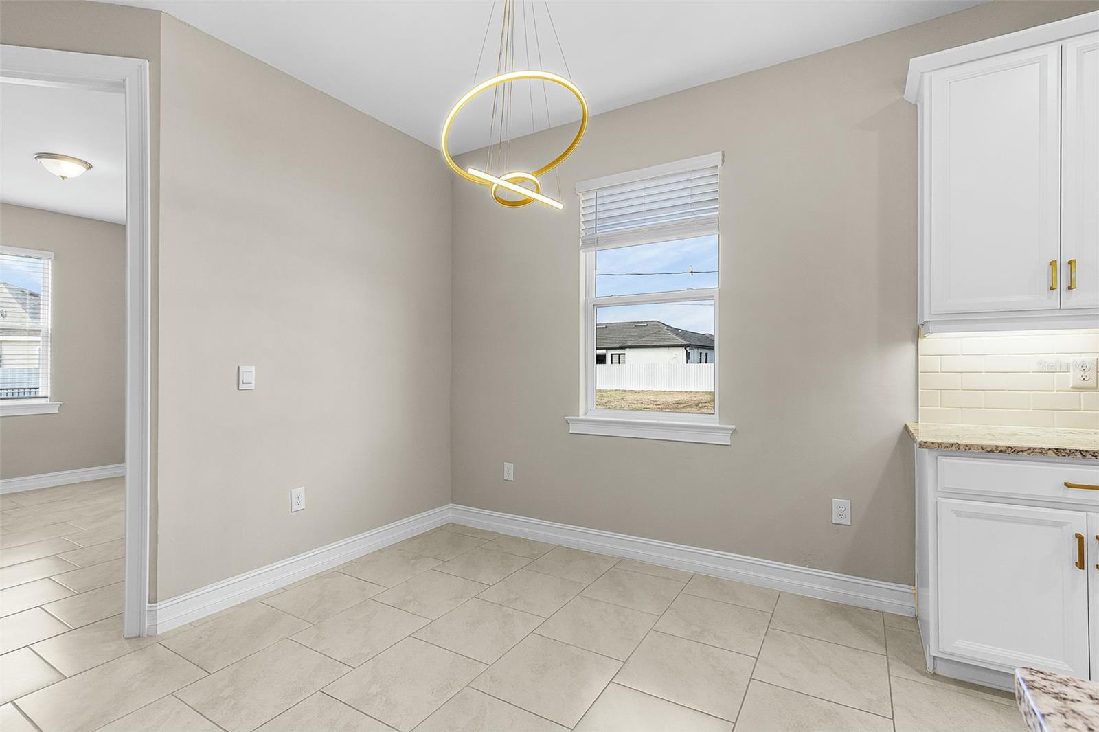 Listing photo id 19 for 838 2nd Street