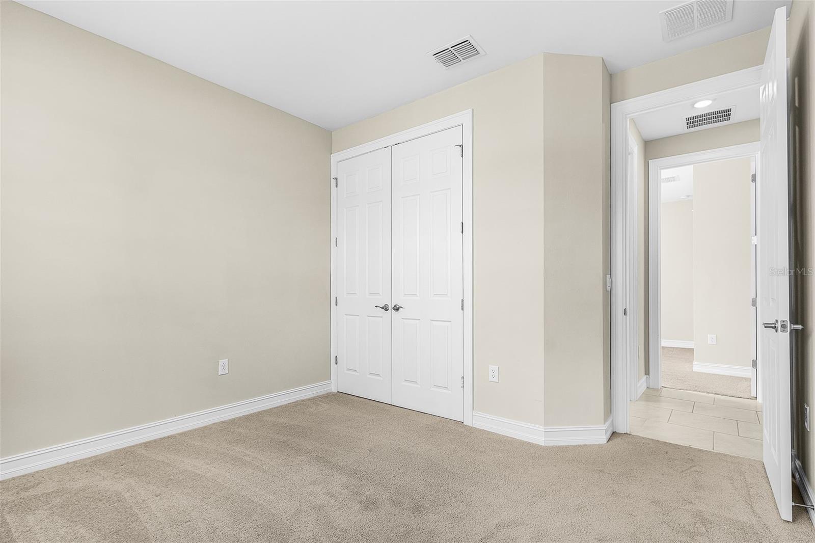 Listing photo id 26 for 838 2nd Street