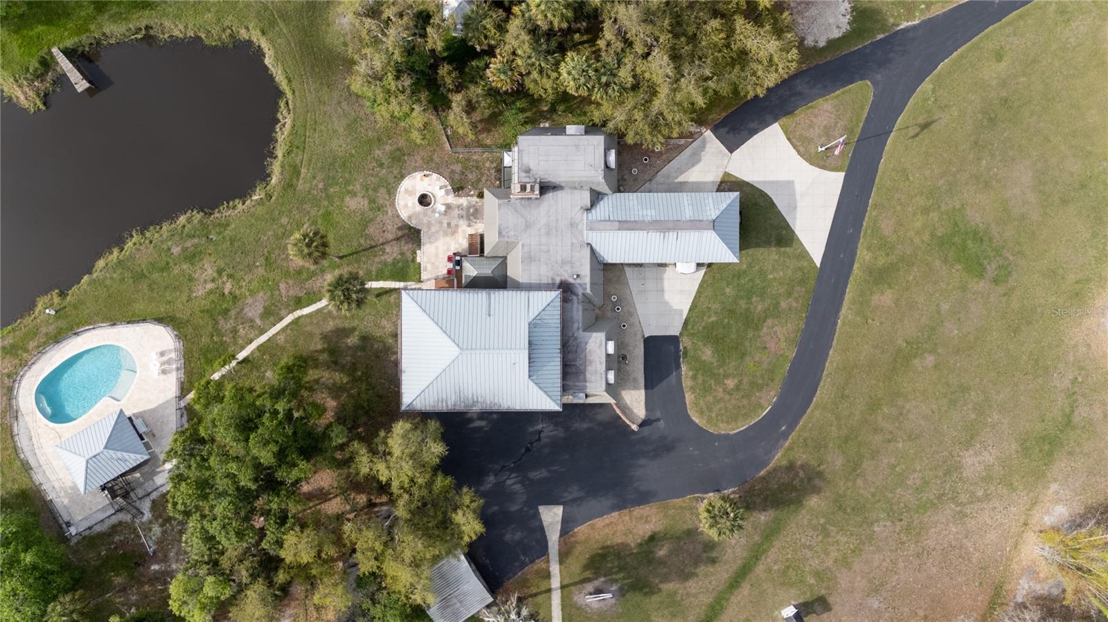 Image 12 of 92 For 4610 Hidden River Road