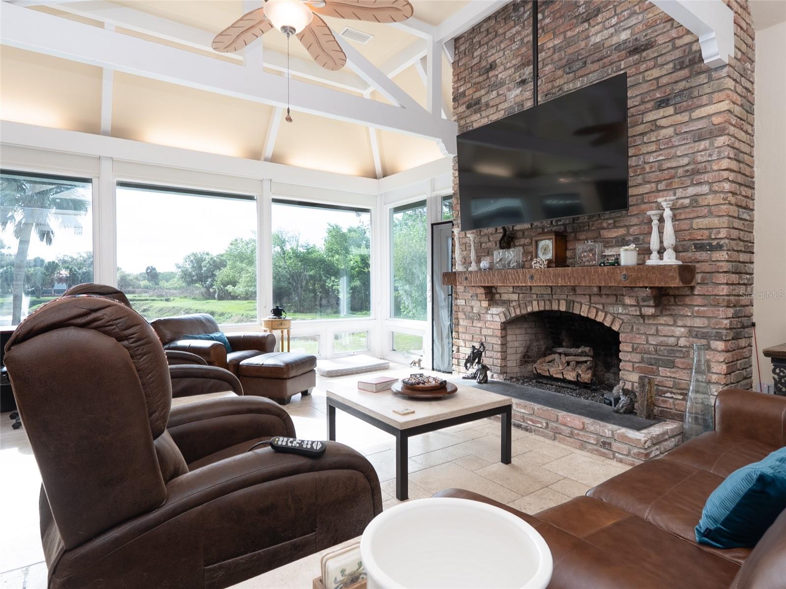 Image 20 of 92 For 4610 Hidden River Road