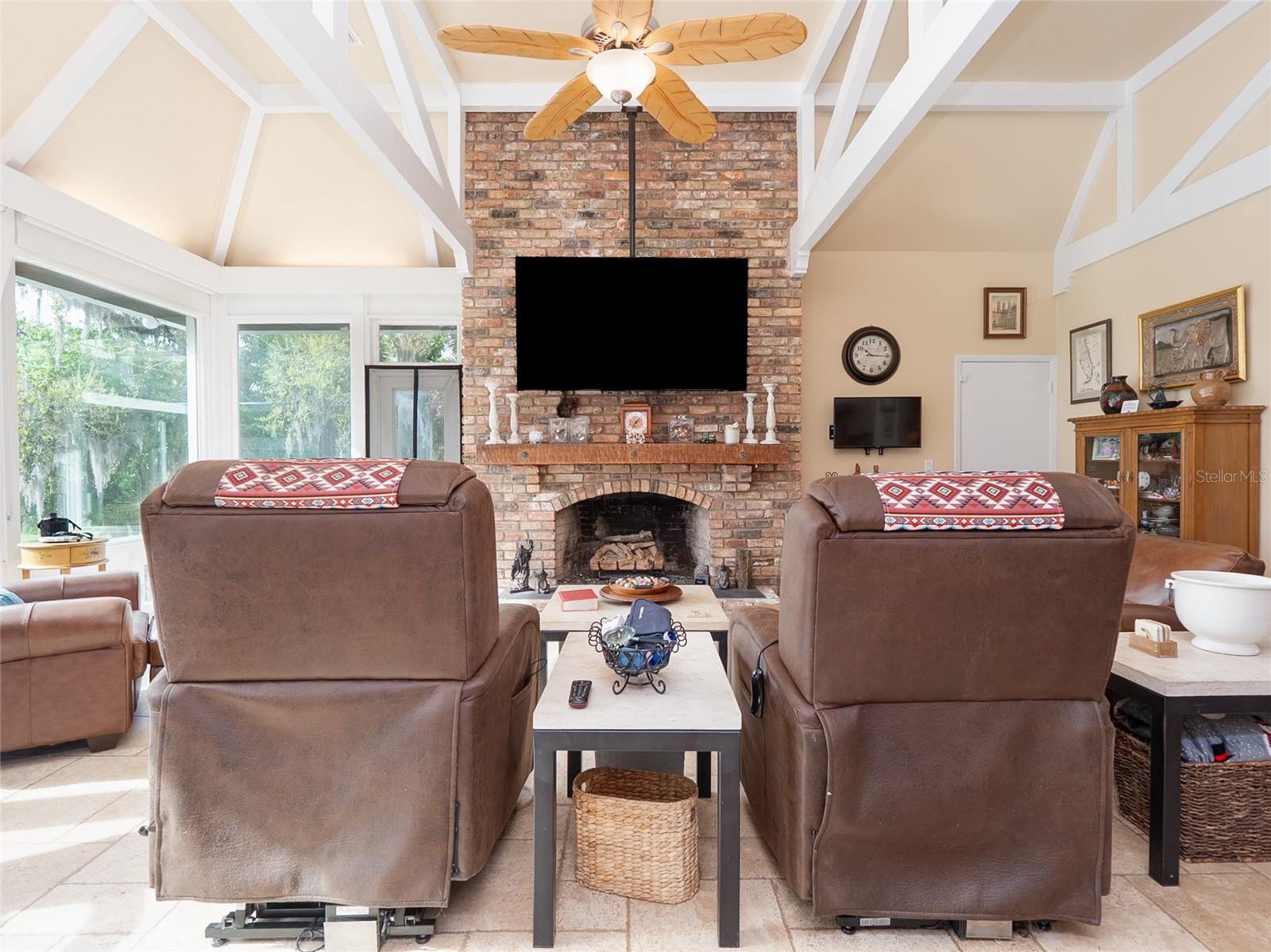 Image 21 of 92 For 4610 Hidden River Road