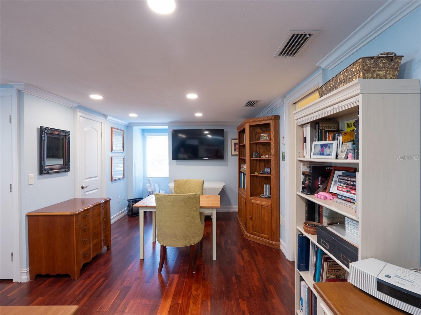 Image 42 of 92 For 4610 Hidden River Road