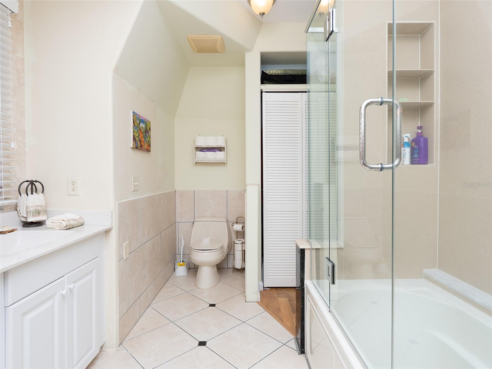 Image 50 of 92 For 4610 Hidden River Road