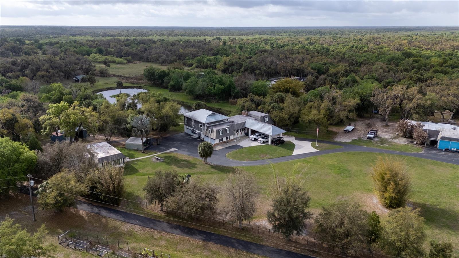 Image 6 of 92 For 4610 Hidden River Road