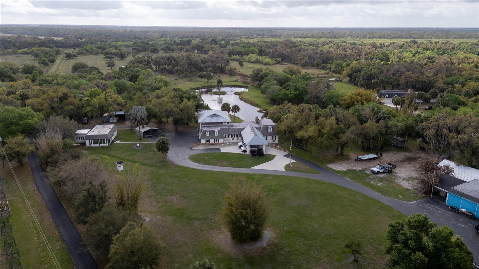 Image 7 of 92 For 4610 Hidden River Road