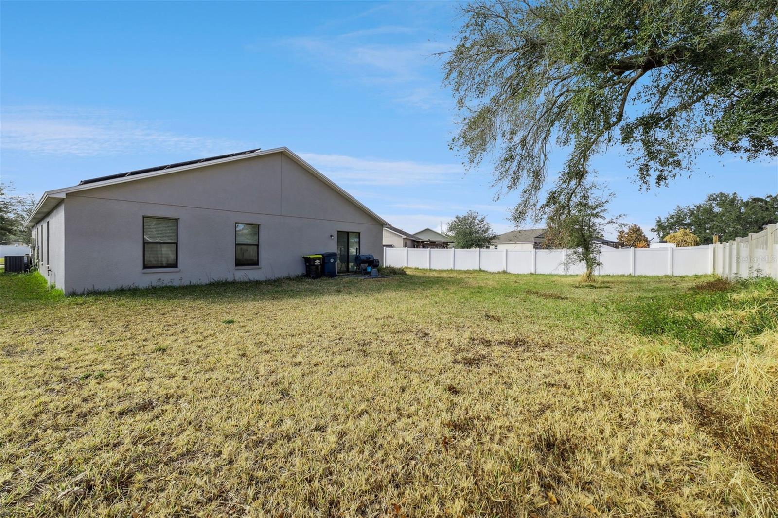 Image 19 of 21 For 206 Lake Mariana Place