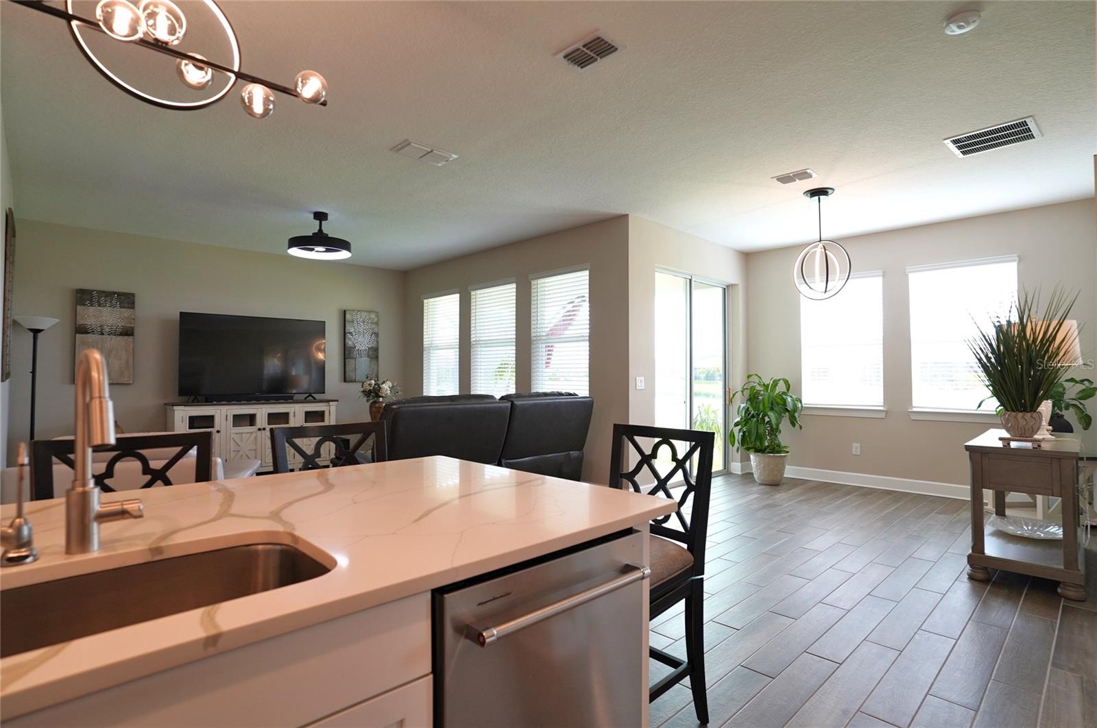 Image 13 of 100 For 286 Daylily Boulevard