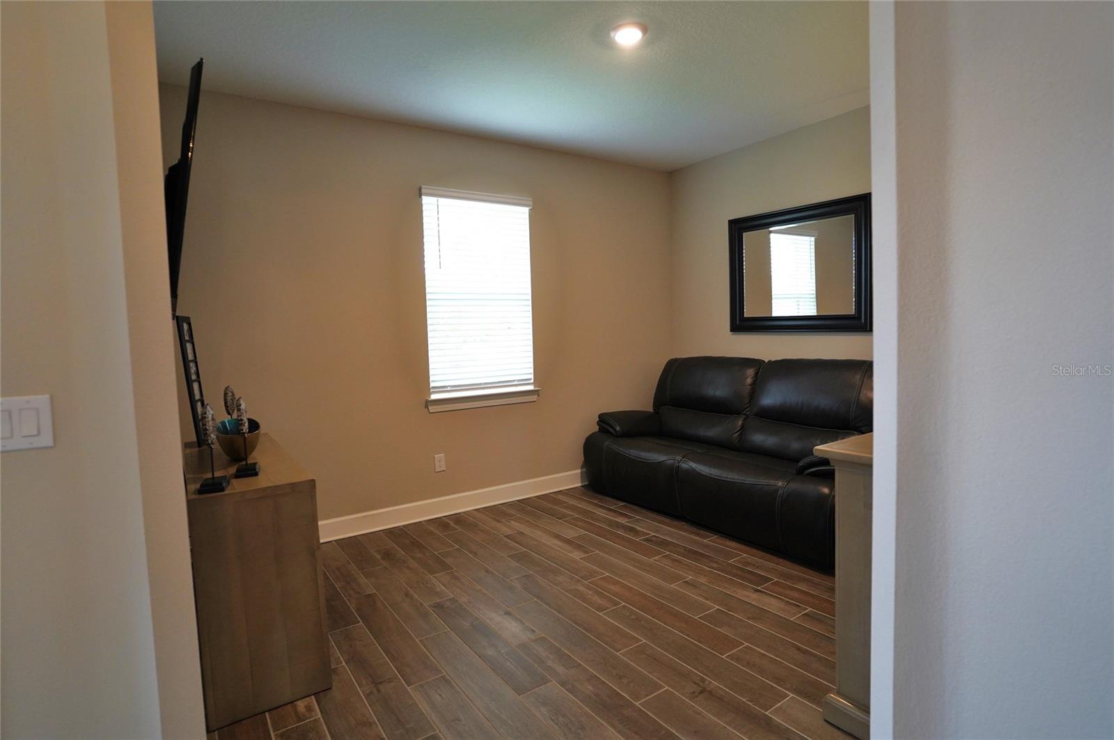 Image 28 of 100 For 286 Daylily Boulevard