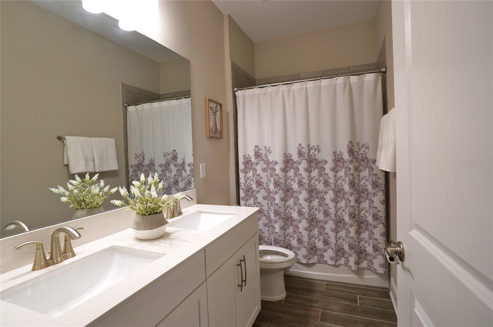 Image 30 of 100 For 286 Daylily Boulevard