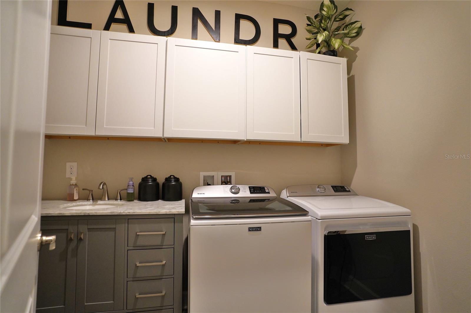 Image 33 of 100 For 286 Daylily Boulevard