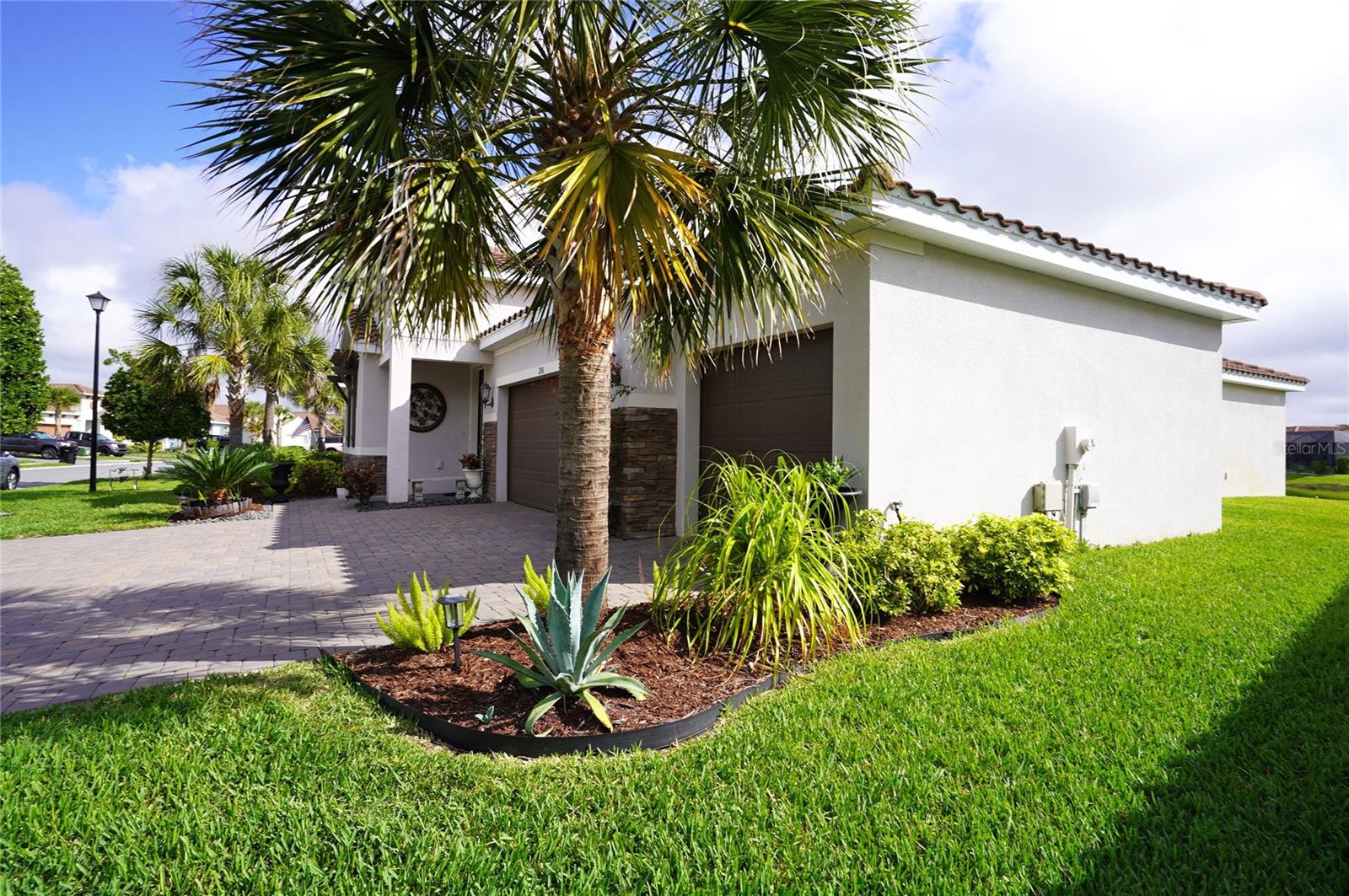 Image 4 of 100 For 286 Daylily Boulevard