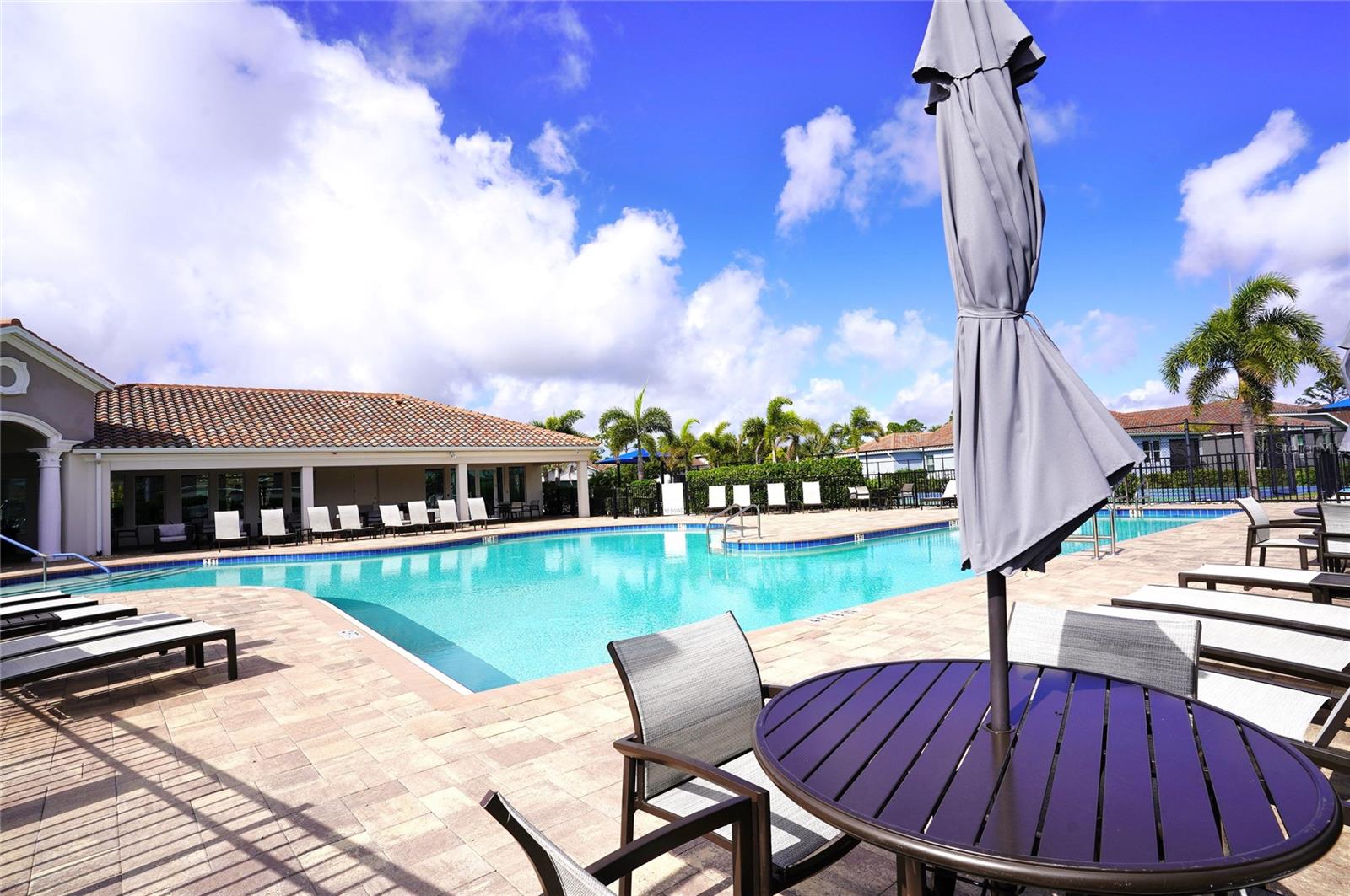 Image 49 of 100 For 286 Daylily Boulevard