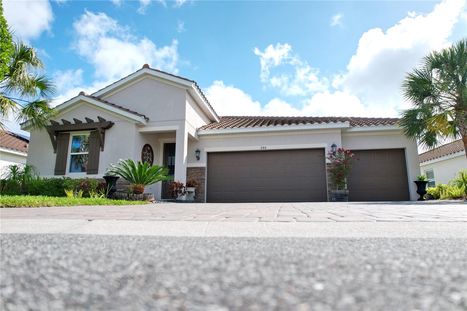 Image 61 of 100 For 286 Daylily Boulevard