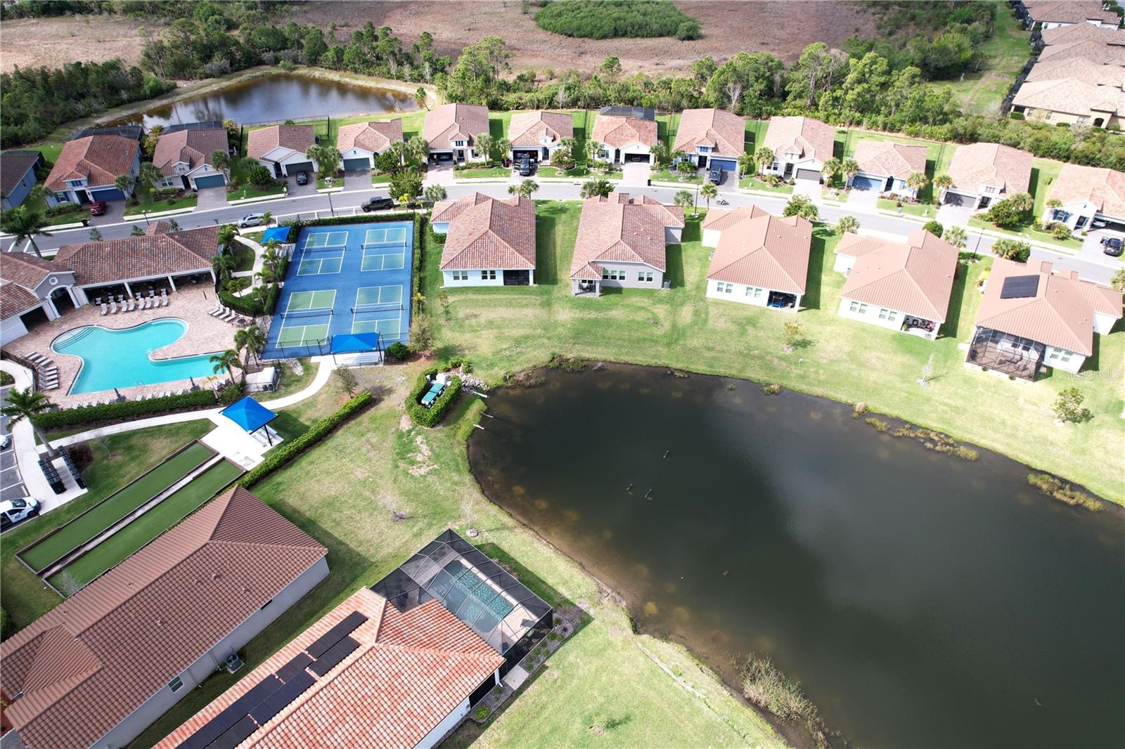 Image 66 of 100 For 286 Daylily Boulevard