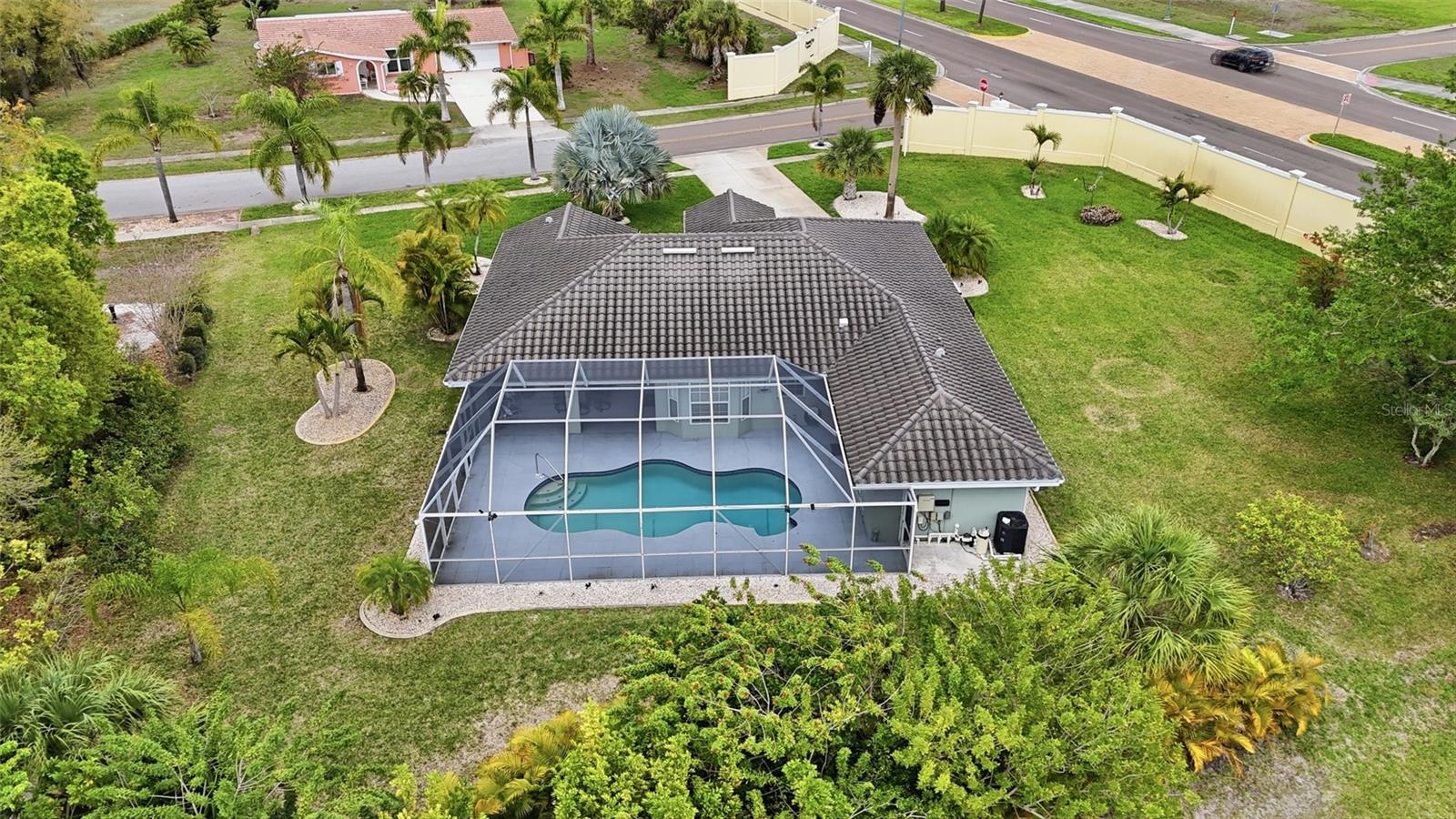 Image 4 of 29 For 5001 Richmond Terrace