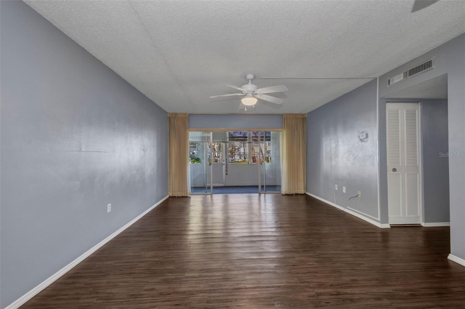 Image 32 of 54 For 2437 Harbor Boulevard 114