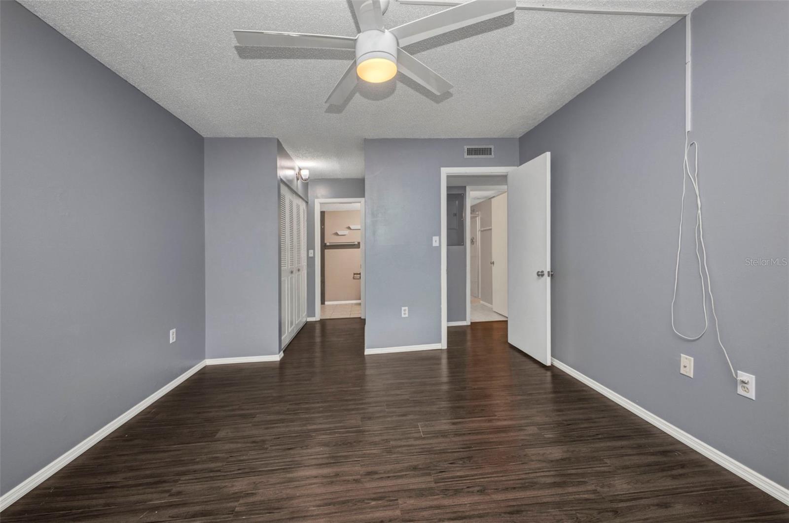 Image 36 of 54 For 2437 Harbor Boulevard 114