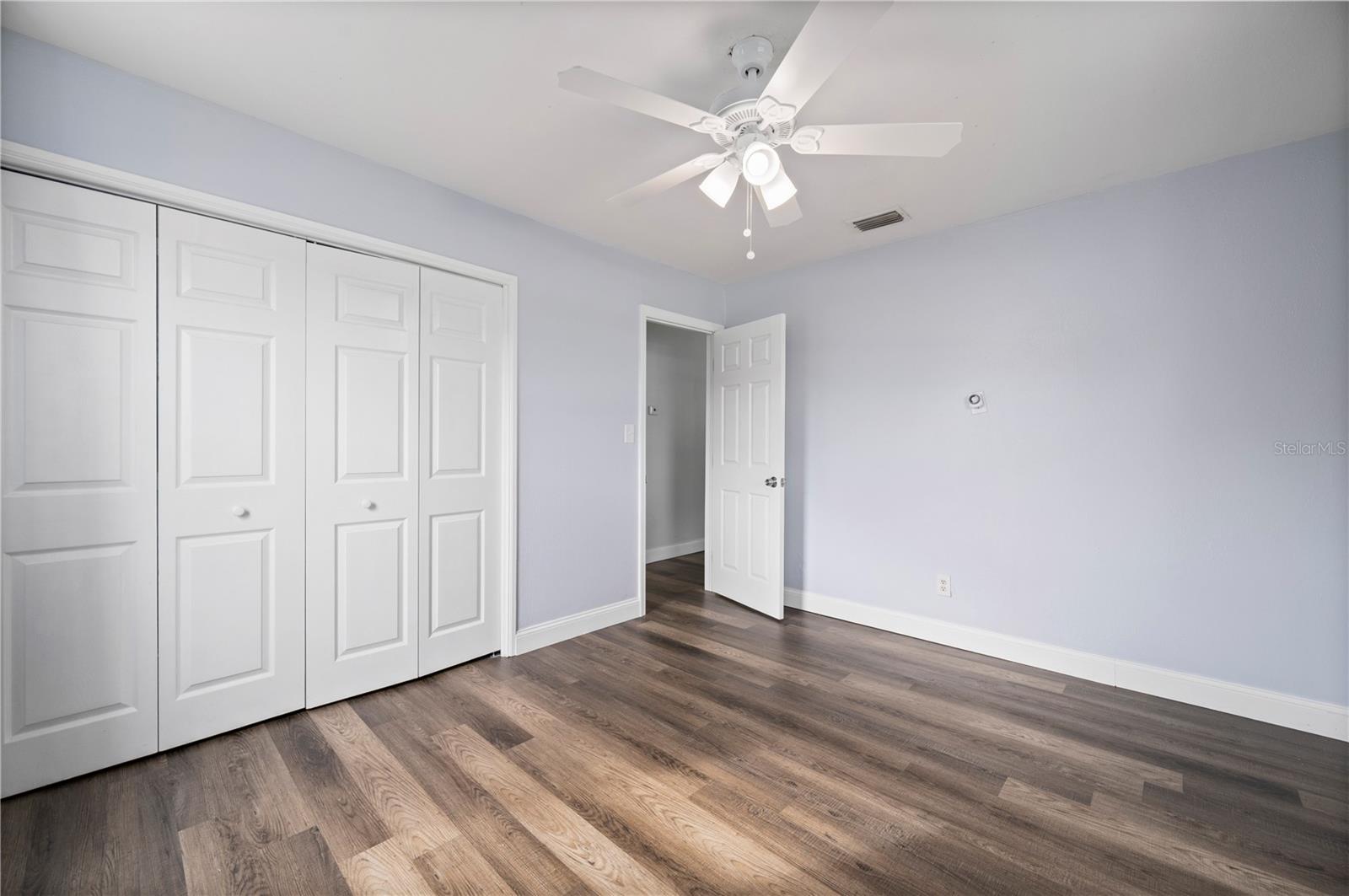 Image 16 of 46 For 525 Burland Street