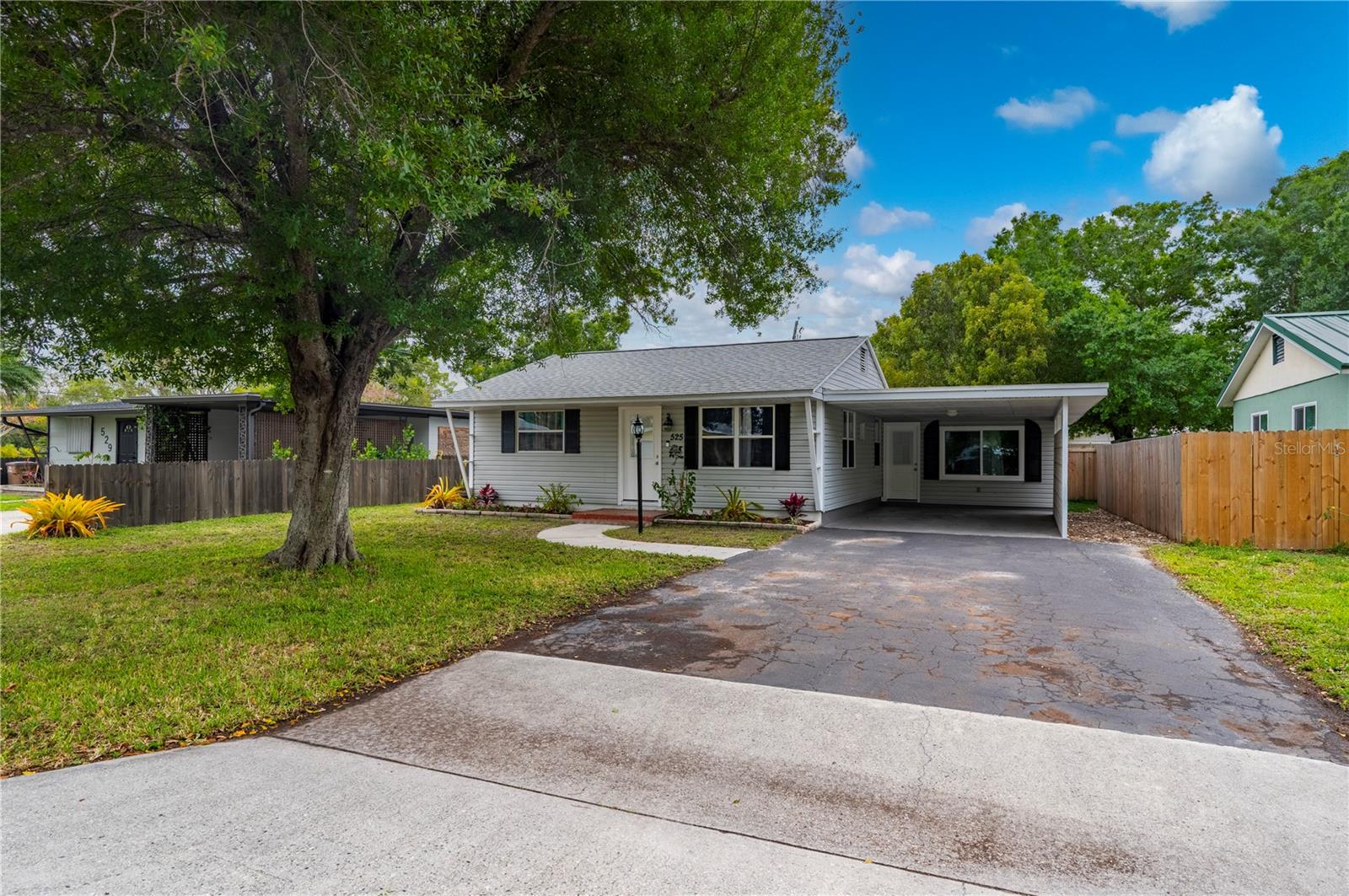 Image 41 of 46 For 525 Burland Street