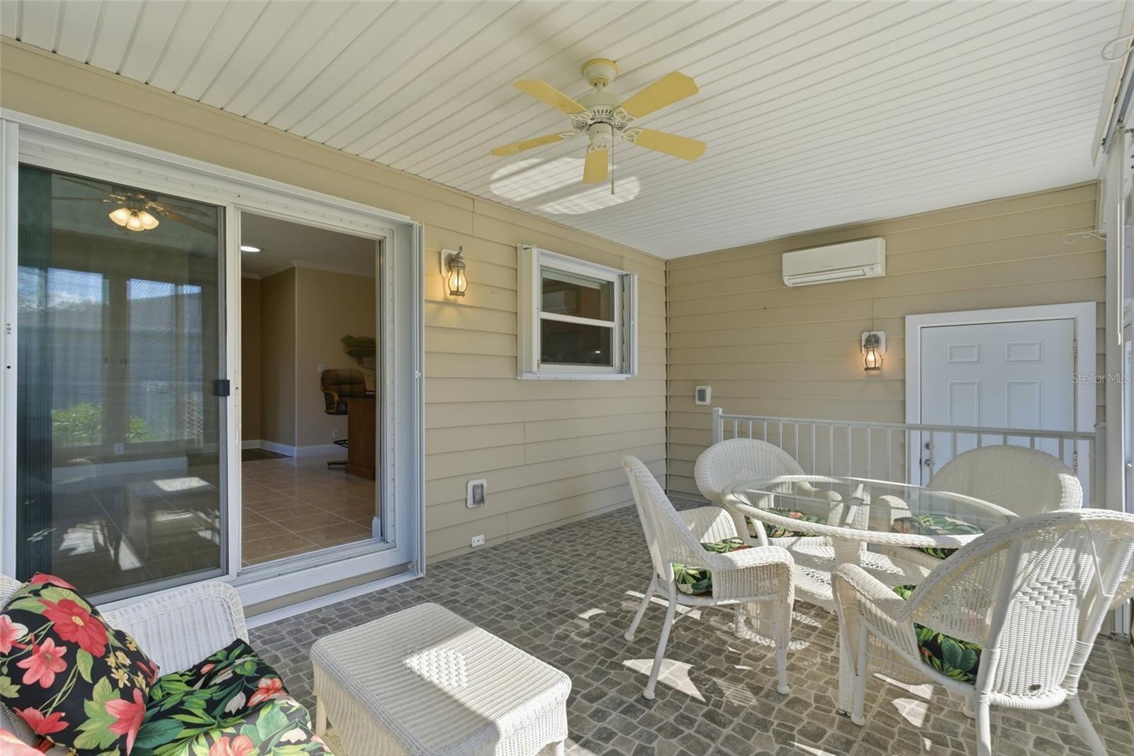 Image 21 of 30 For 24556 Rio Villa Lakes Circle