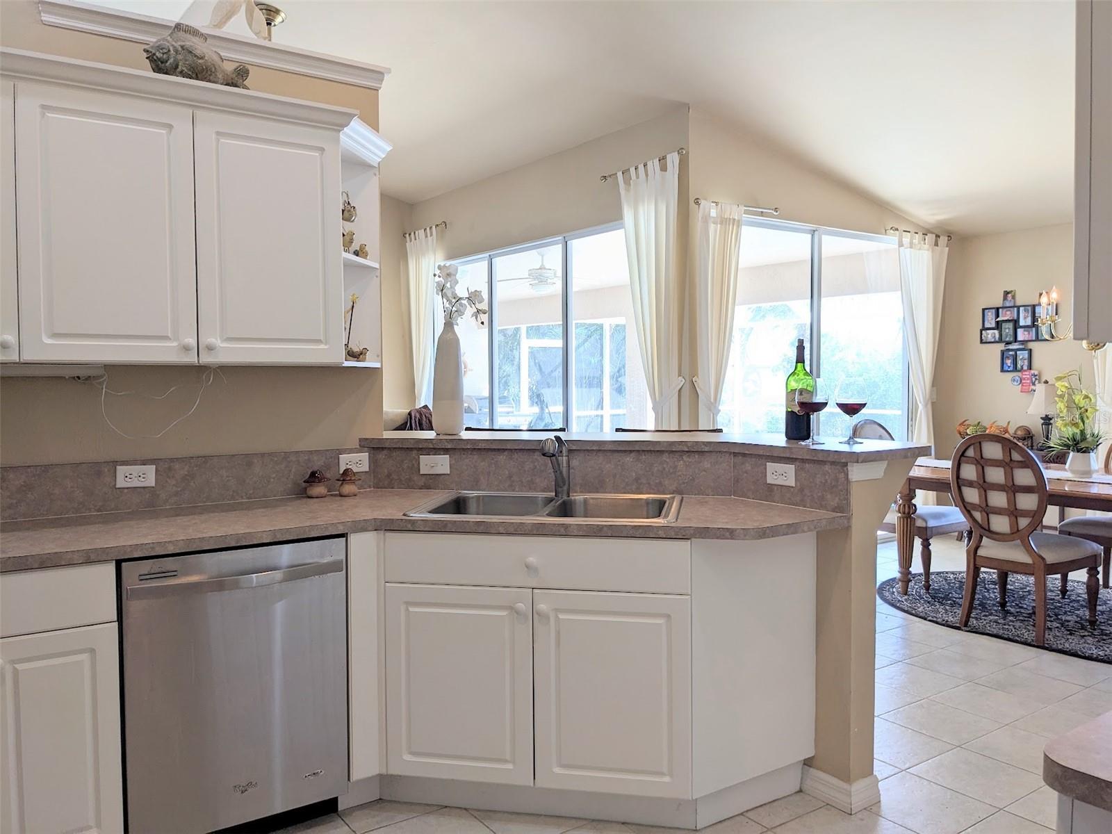 Image 16 of 76 For 546 4th Street