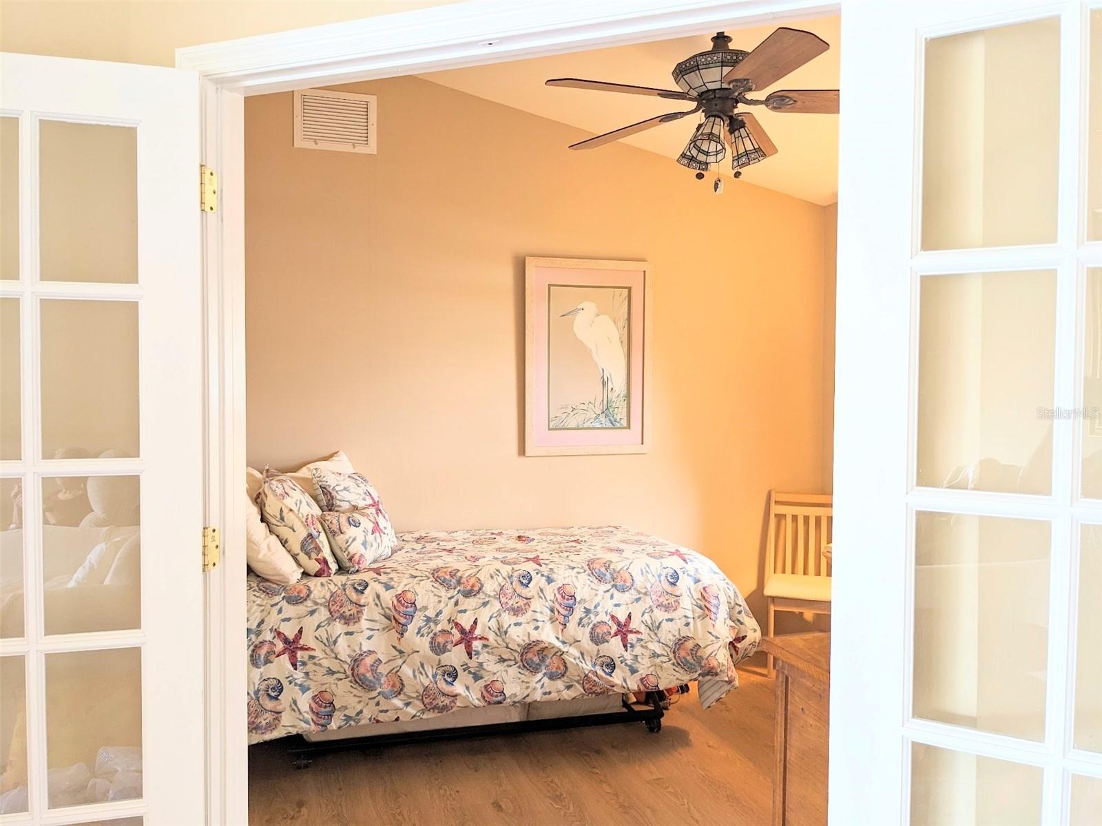 Image 35 of 76 For 546 4th Street