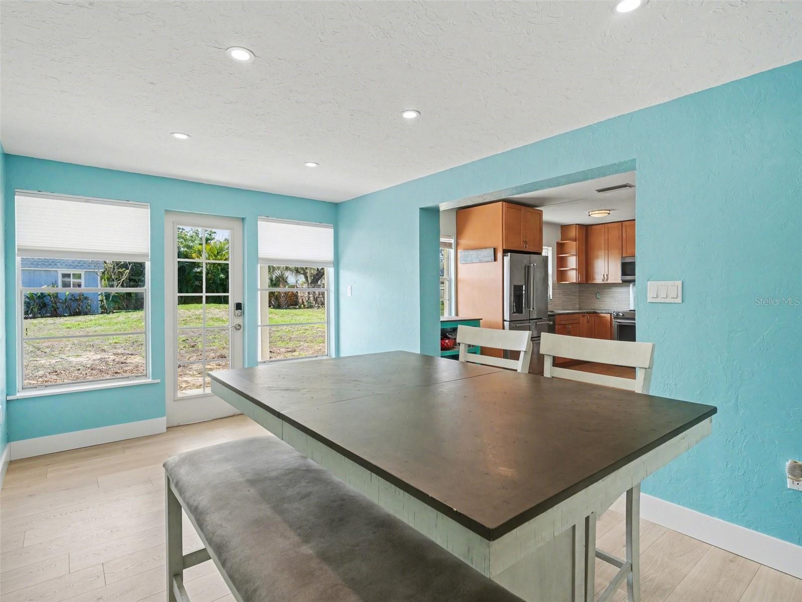 Image 13 of 54 For 1212 Pineland Avenue