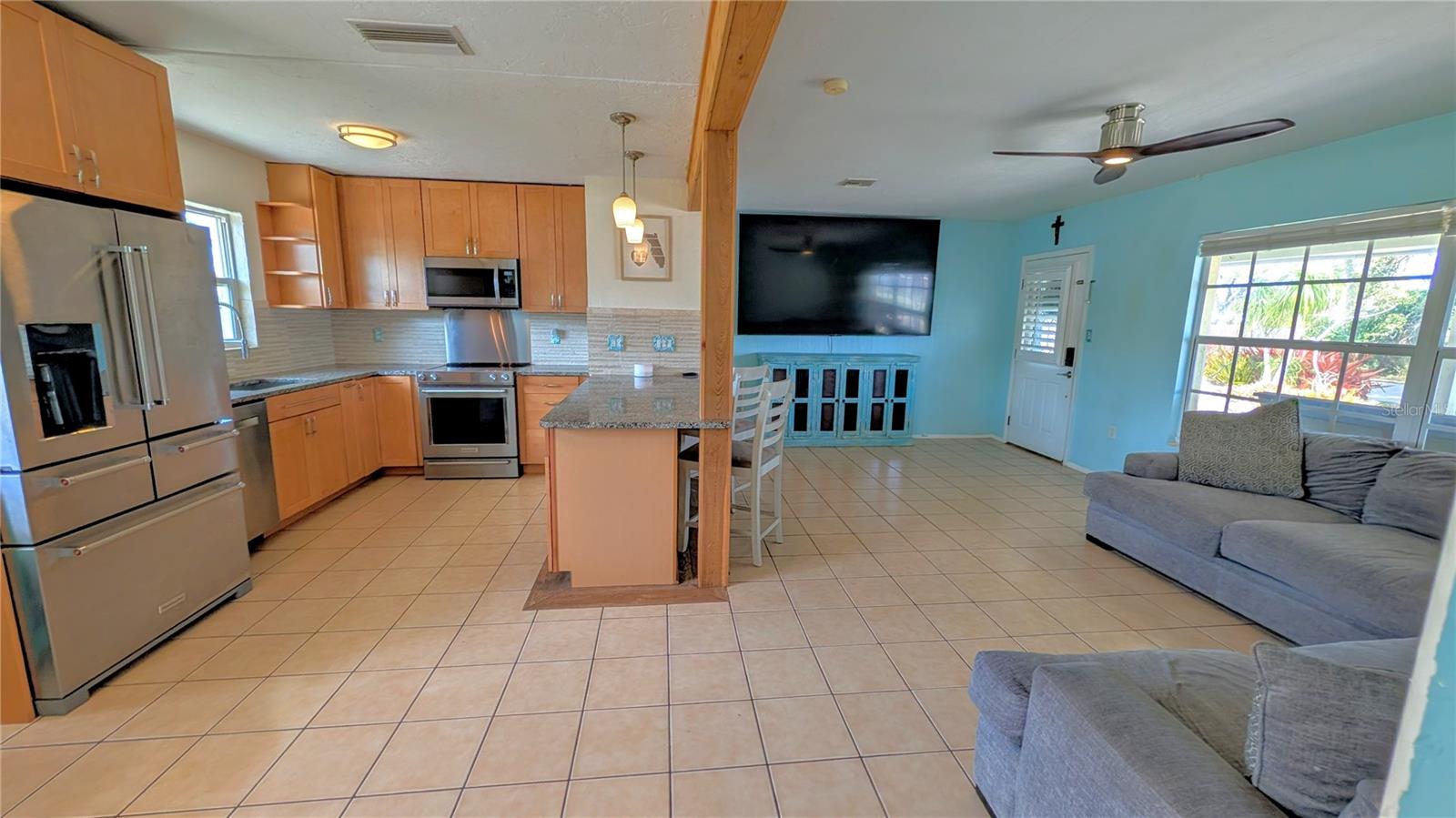 Image 15 of 54 For 1212 Pineland Avenue