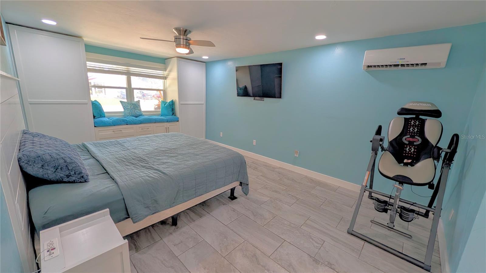 Image 26 of 54 For 1212 Pineland Avenue