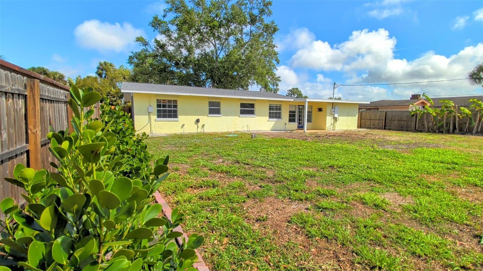 Image 42 of 54 For 1212 Pineland Avenue