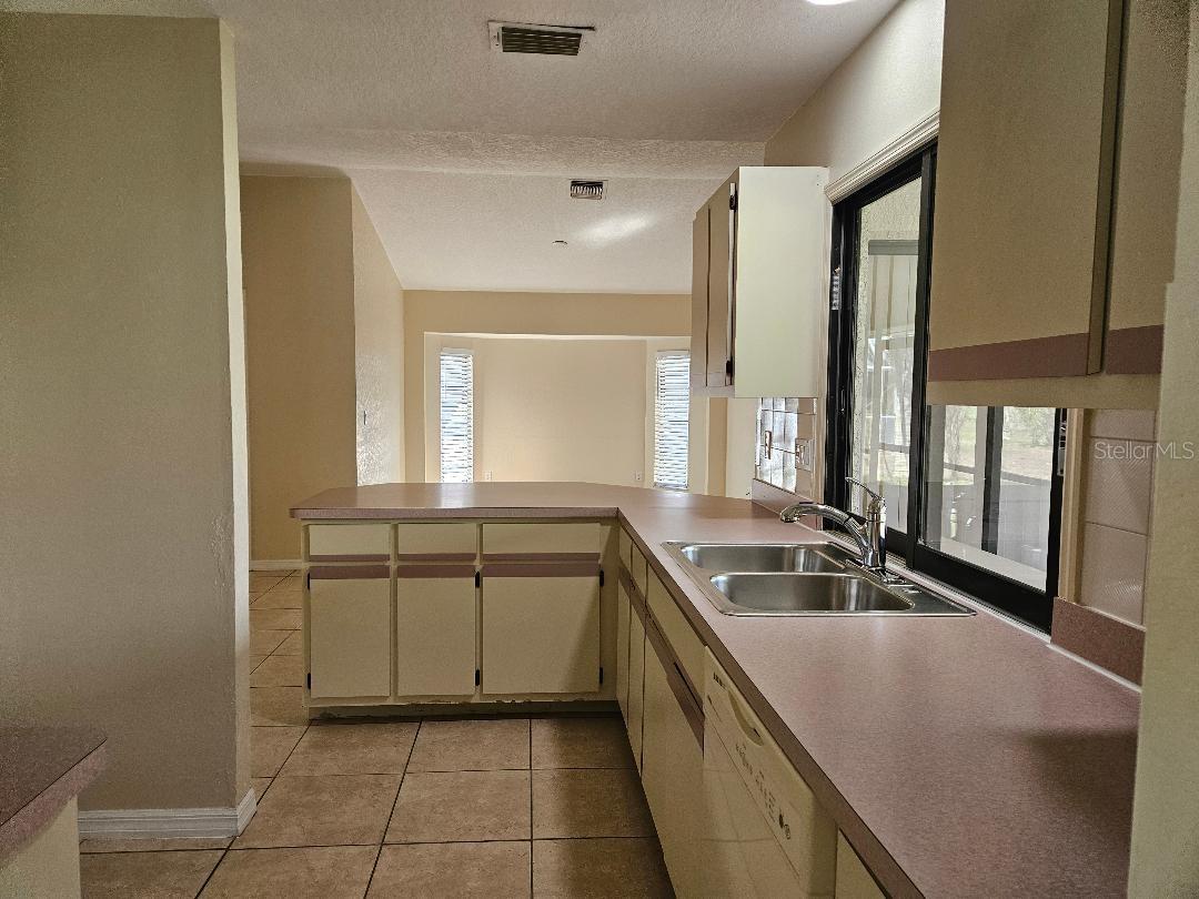 Image 16 of 28 For 27272 Guapore Drive